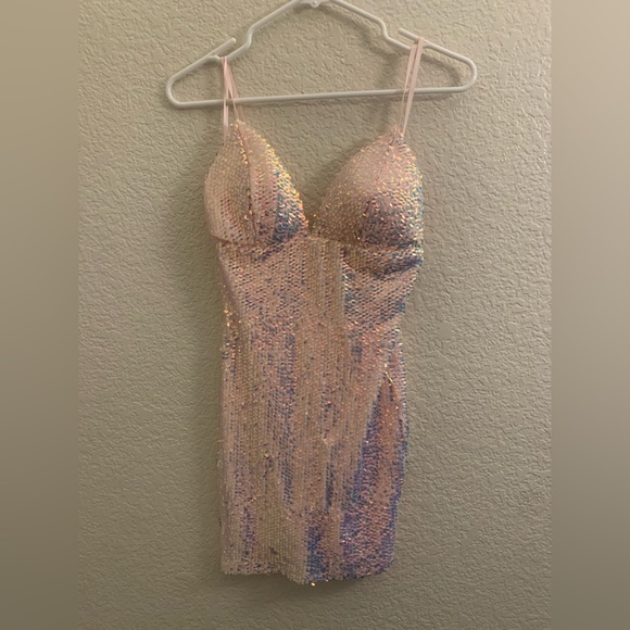 Sequin blush mini dress - Picture 2 of 5
